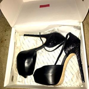 Aldo high heel shoes